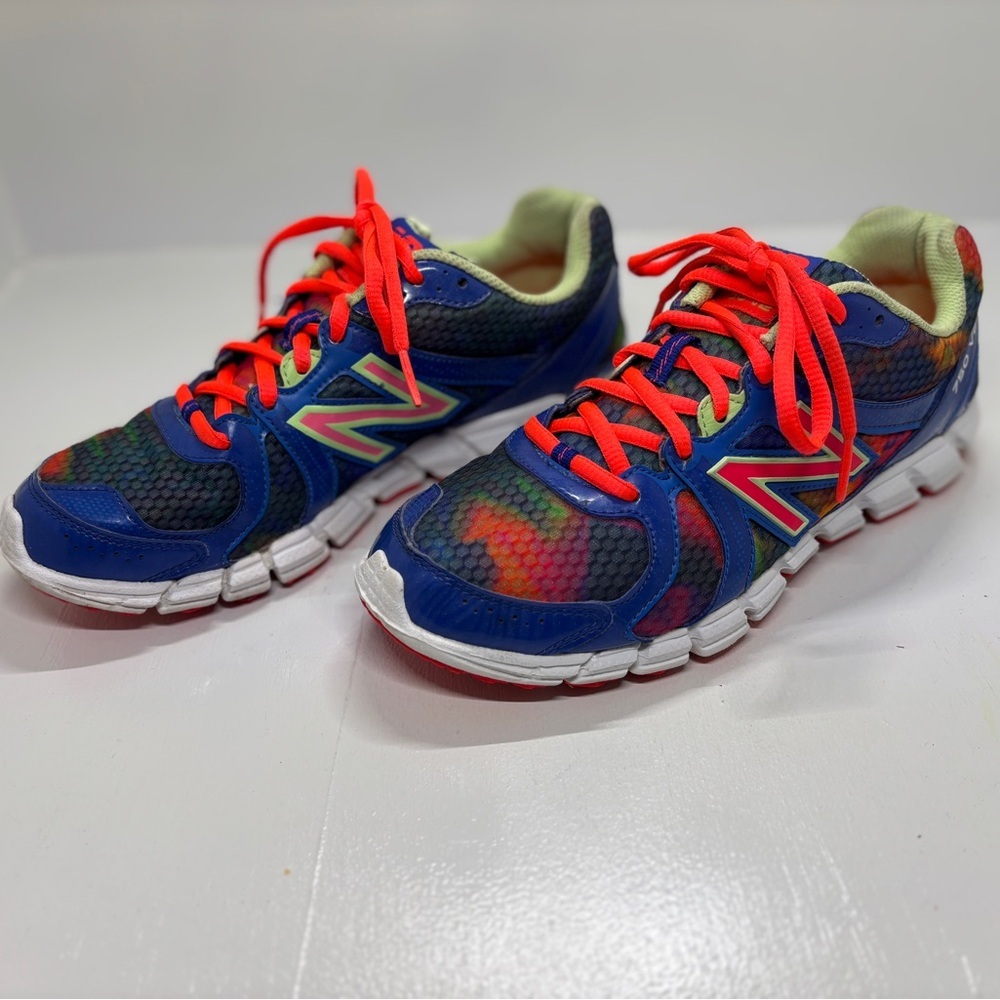 New Balance 750 v2 Women’s Size 8 Running Shoes Blue Red Multicolor Athletic Sne - Picture 2 of 13